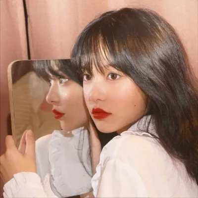 迷雾中的她